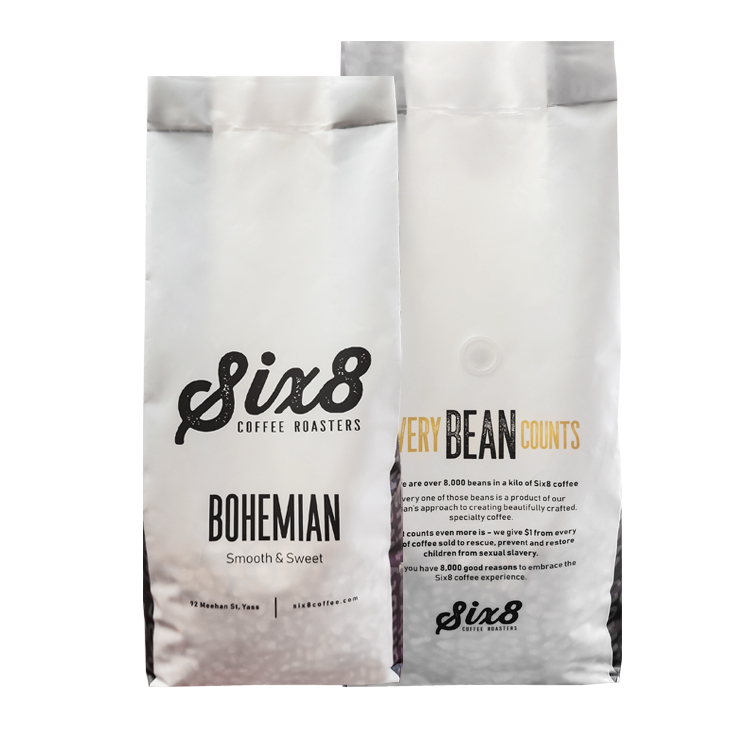 Front and back of side gusset coffee bags from a 1 kg project